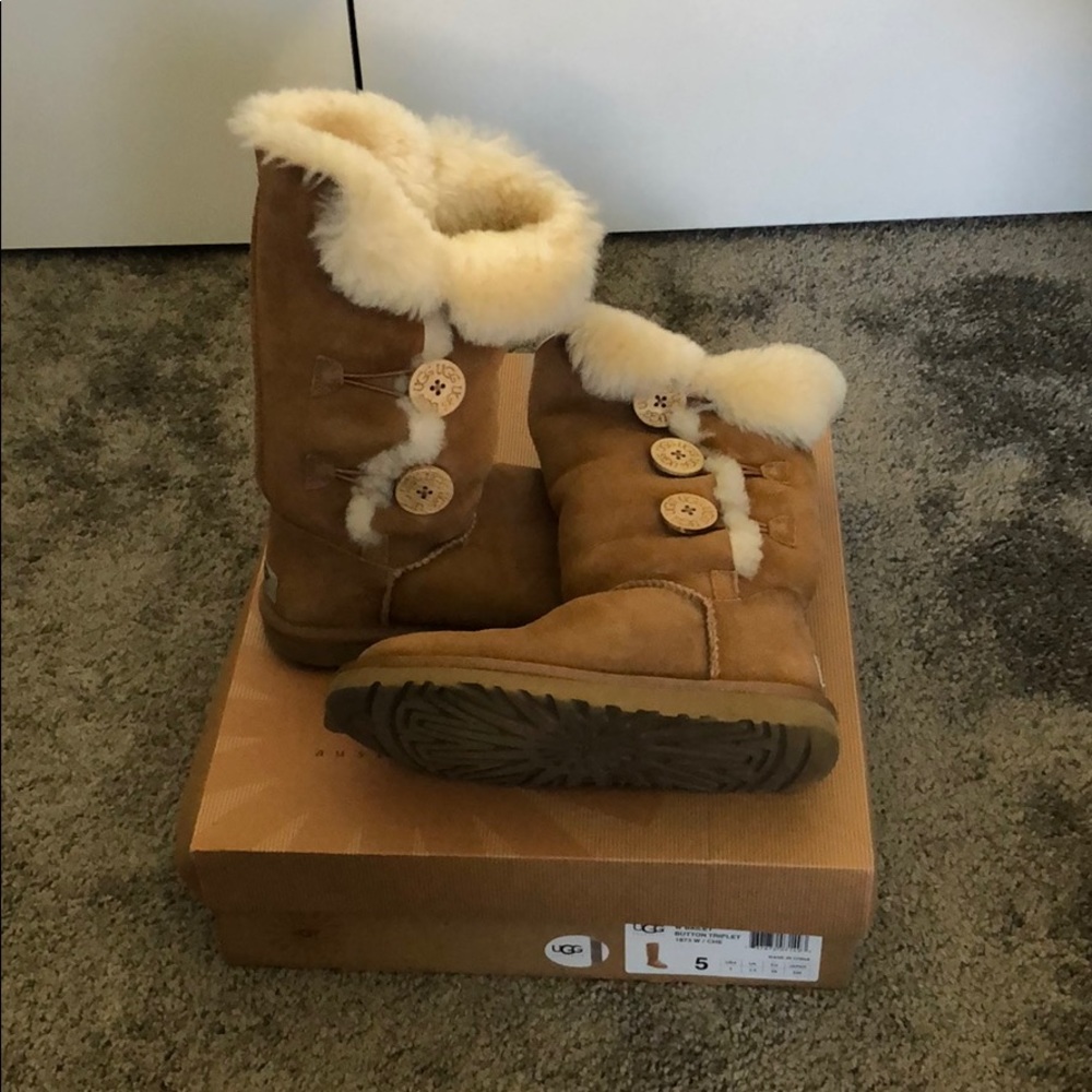UGG Bailey Button Triplet